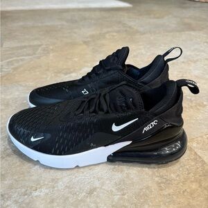 NIKE Air Max 270 Black Women’s Sneaker Size 7.5